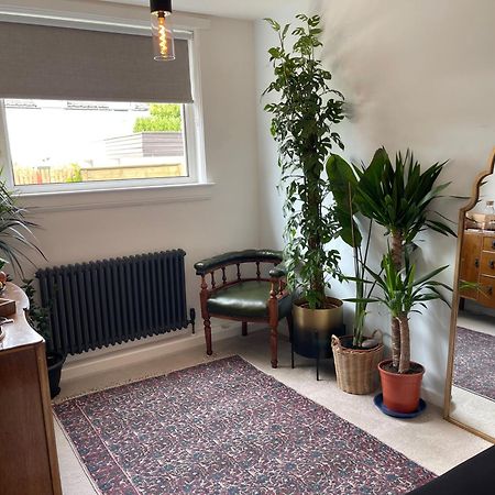 Private Room With Separate Shower And Free Parking Edimburgo Exterior foto