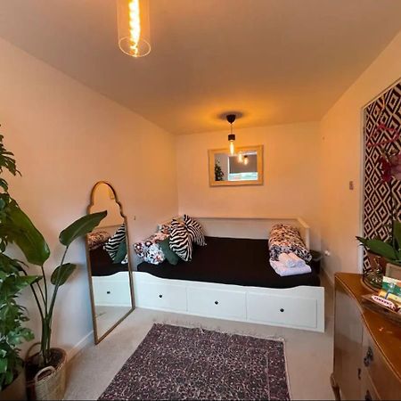 Private Room With Separate Shower And Free Parking Edimburgo Exterior foto
